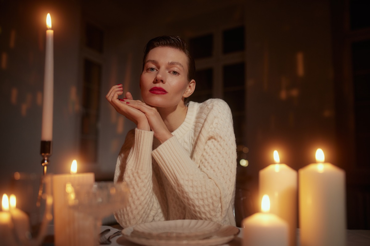 You are currently viewing Moda kapsułowa: wyjątkowe stylizacje modowe na święta dla kobiet