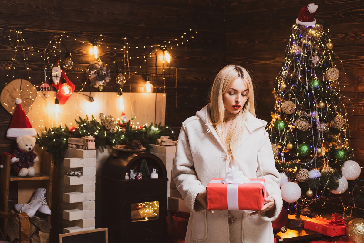 You are currently viewing Świąteczne prezenty dla fanek magii, tarota i ezoteryki