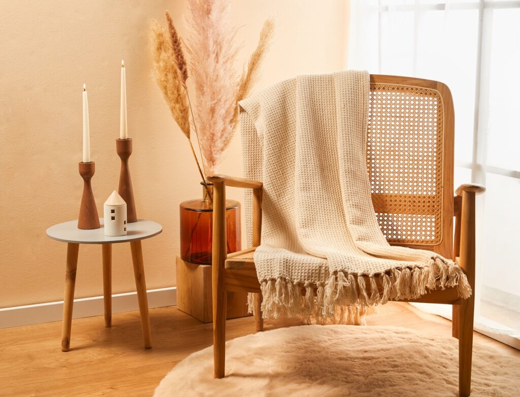 "Ciepłe" wnętrza na zimowe wieczory — porady i inspiracje