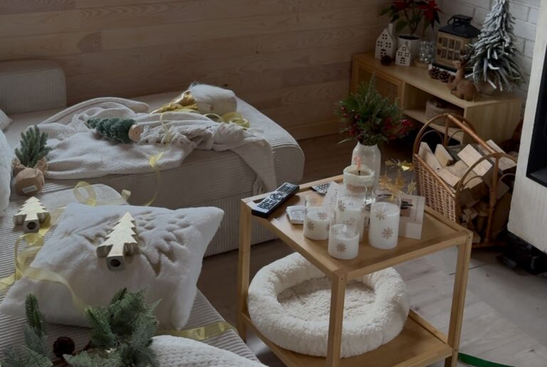 Read more about the article Poświąteczne porządki: przechowywanie bożonarodzeniowych dekoracji