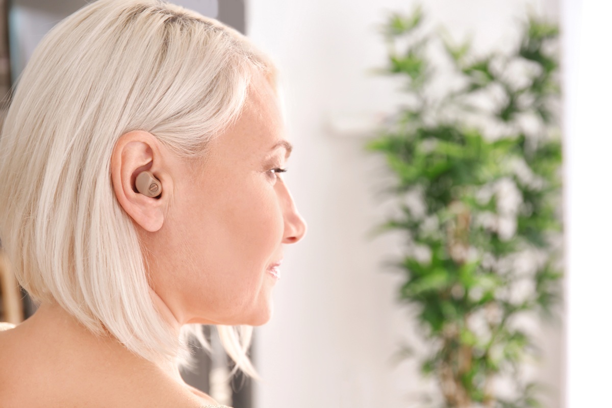 You are currently viewing Jak połączyć aparat słuchowy z telefonem?