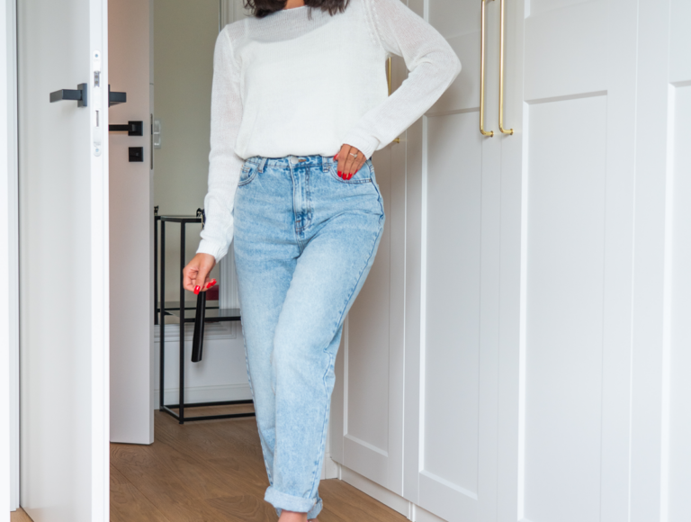 Read more about the article Jeansy w wiosennych stylizacjach – jak je nosić wiosną?