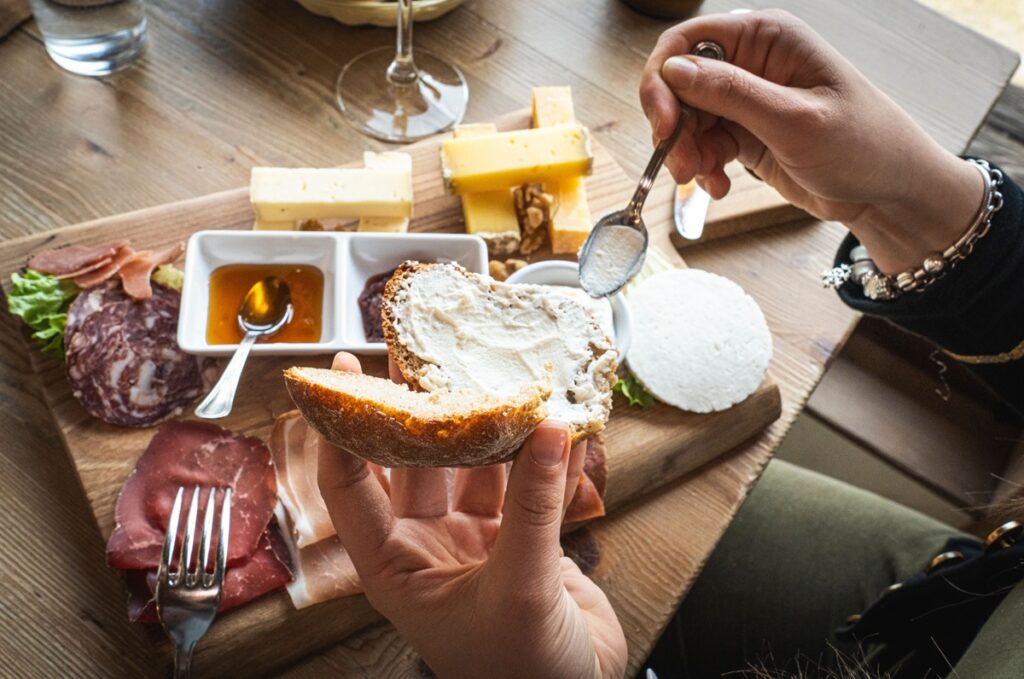 Jedz, jeźdź i kochaj: 6 doświadczeń w mieście wiecznego śniegu