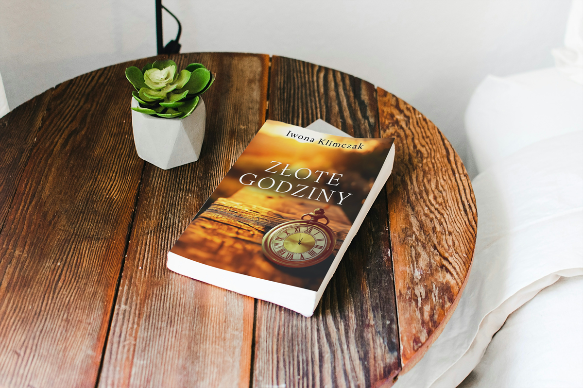 You are currently viewing Książka dla kobiet o samotności „Złote godziny”