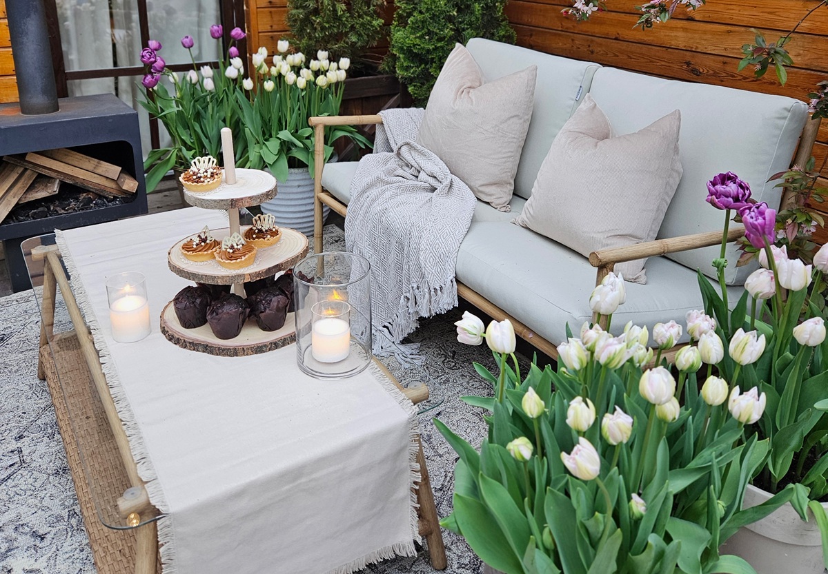 You are currently viewing Poradnik jak urządzić balkon lub taras na wiosnę