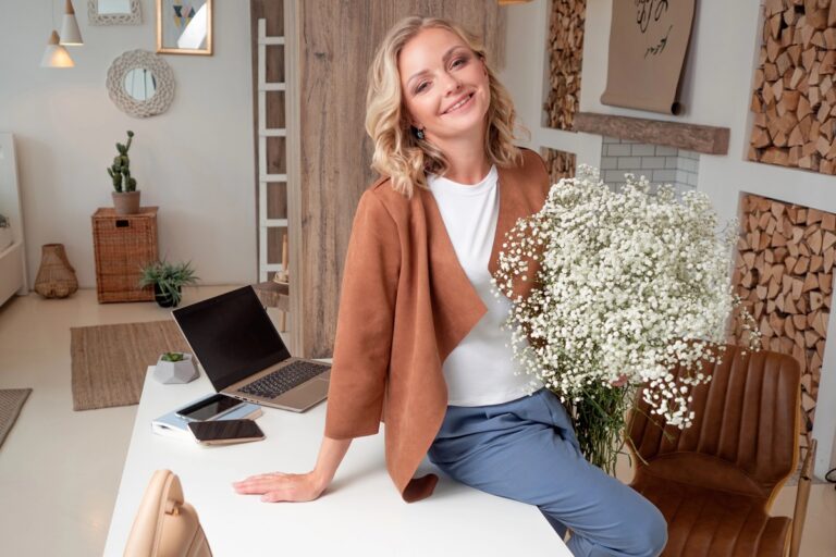 Read more about the article Sztuka bycia kobietą: jak być sobą i nie ulegać presji społecznej?