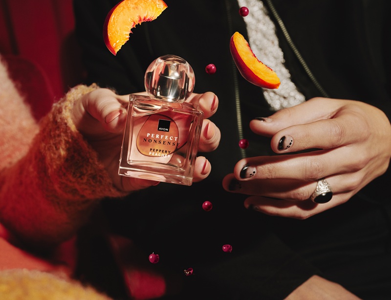 Perfumy Pepper Peaches Avon