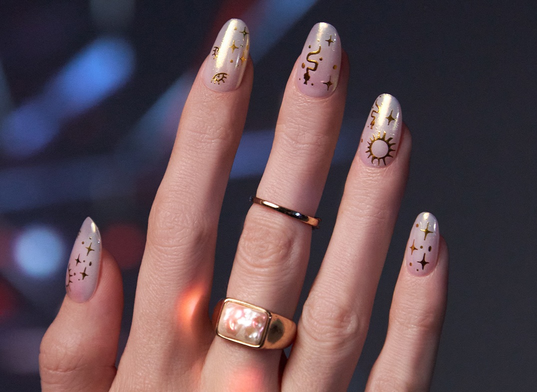 You are currently viewing Świeć po zmroku! Nowe hybrydy NEONAIL na lato i festiwale 2025