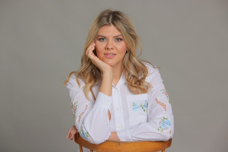 Read more about the article Jak połączyłam numerologię, Human Design i Totalną Biologię – rozmowa z Aloną Padalko