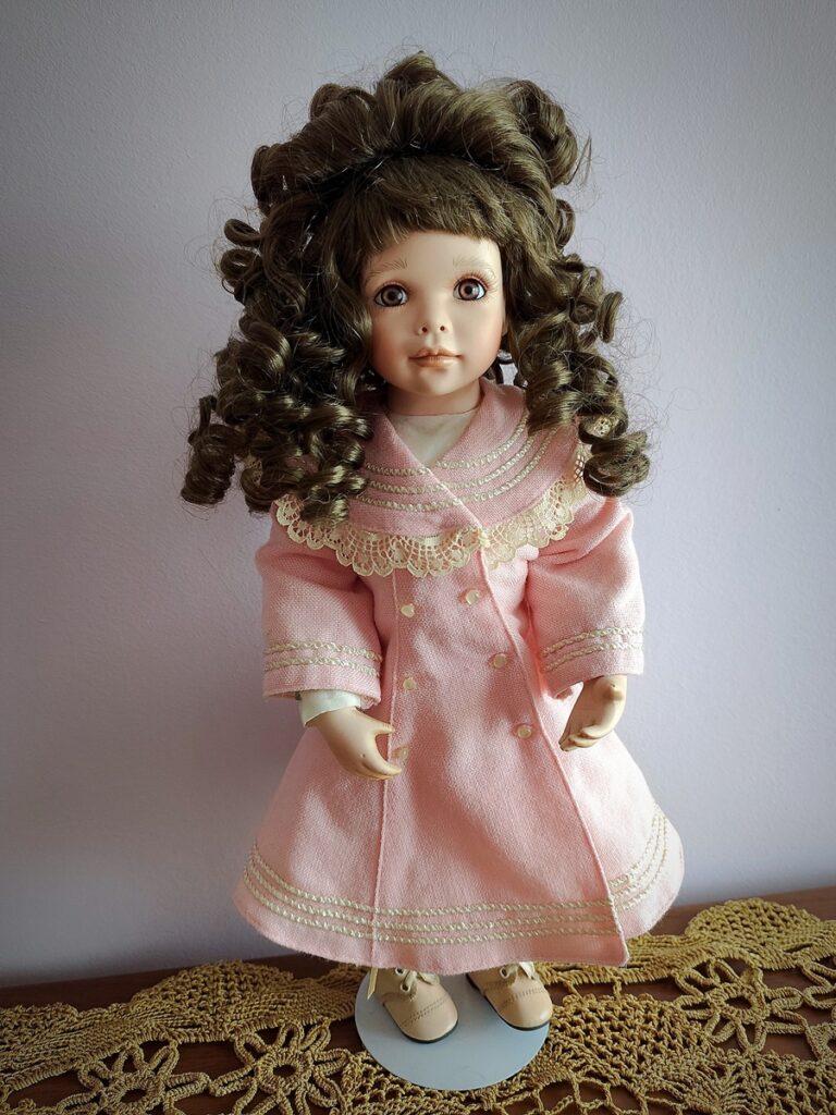 Magiczny świat lalek z porcelany — rozmowa z Anną Kowalską z Warszawy, kolekcjonerką lalek