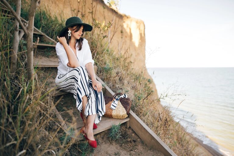 Read more about the article Trend alert: analiza wakacyjnych trendów modowych 2025