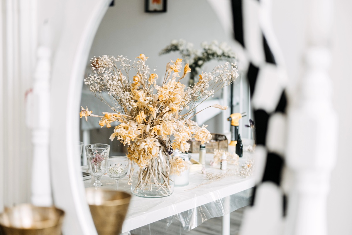 You are currently viewing Kwiaty i rośliny jako język marki — florystyka, eko-branding i marketing nowoczesnego biznesu