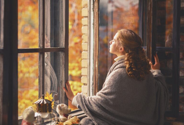 Read more about the article Jesienny przewodnik dla kobiet – styl życia, rytuały, inspiracje i porady na magiczny sezon