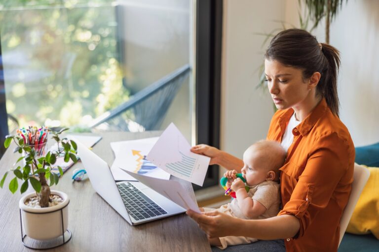 Read more about the article Organizacja dnia dla zapracowanej mamy – efektywne metody time-managementu