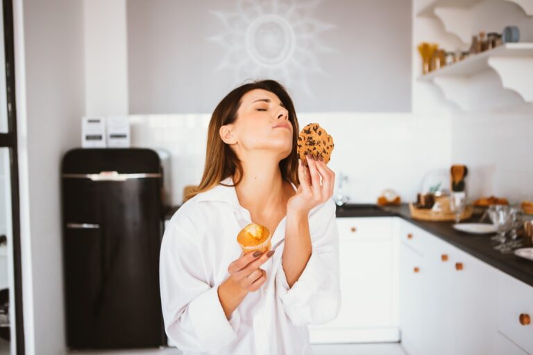 Read more about the article Uzależniona od słodyczy: jak wygrałam życie bez cukru i pomagam innym kobietom