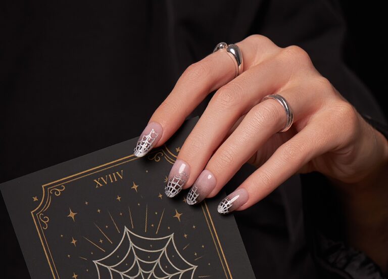 Read more about the article Paznokcie na Halloween i Andrzejki z Neonail