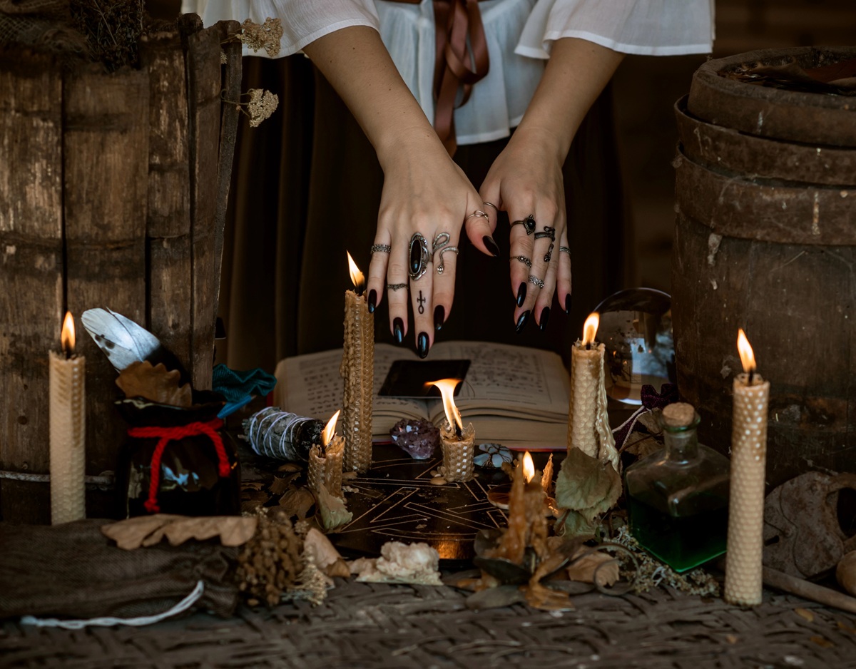 You are currently viewing Rytuały Halloween dla duszy – oczyszczenie, manifestacja i ochrona