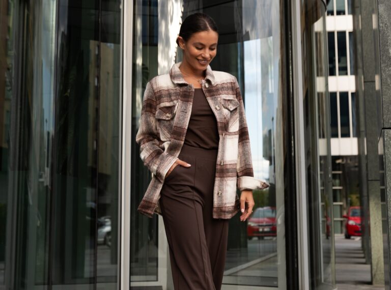 Read more about the article Jesień w kolorach natury: jak tworzyć jesienne stylizacje, które zachwycają