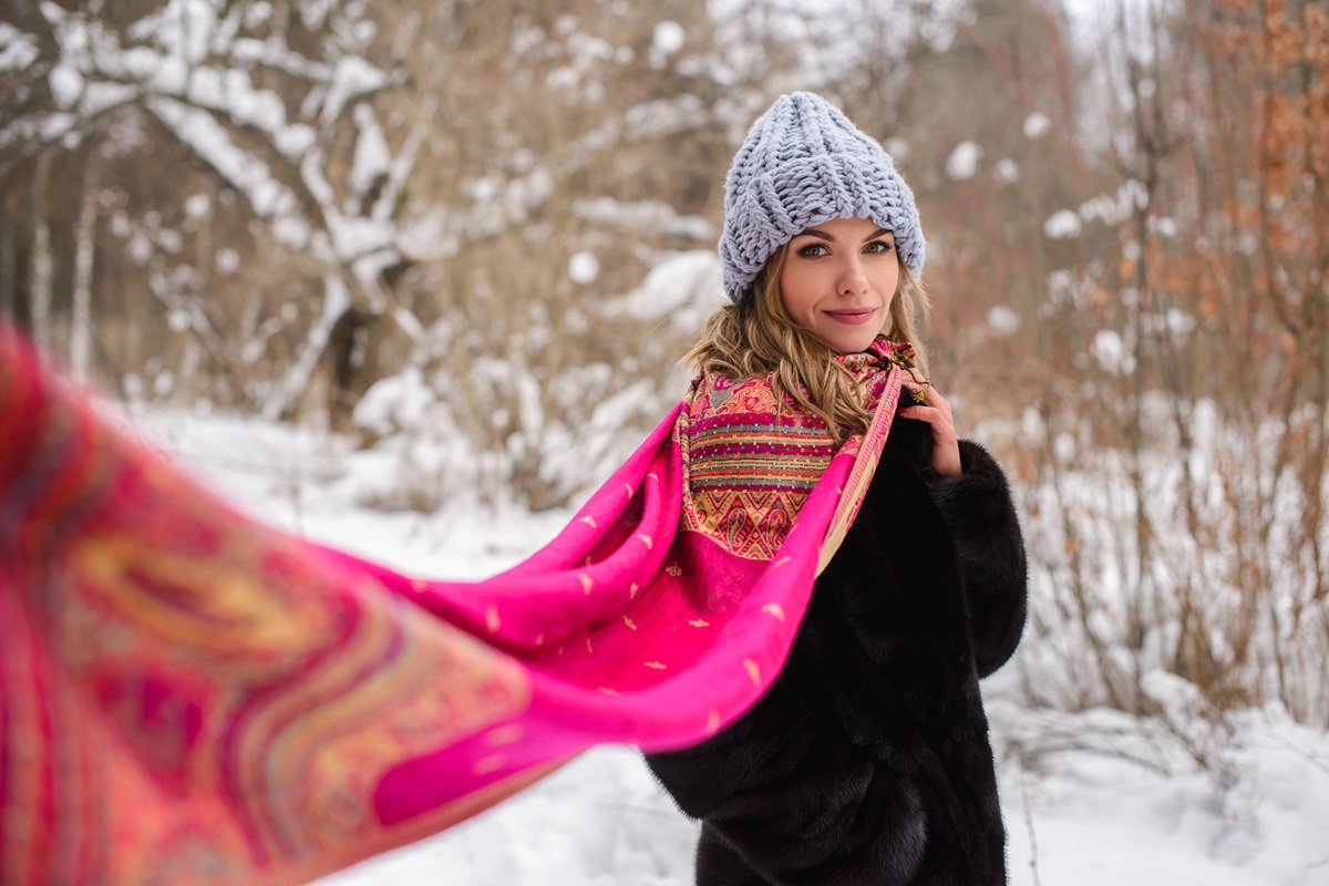 You are currently viewing Co kupić na święta dla niej? Stylowe pomysły na prezenty z klasą