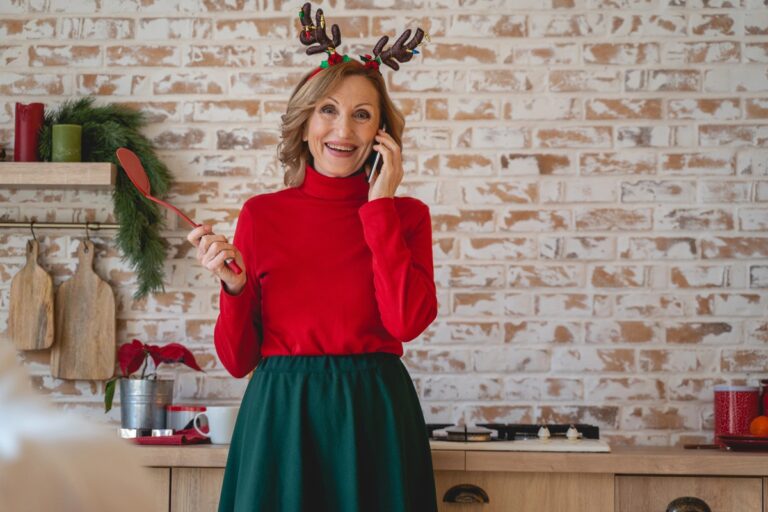 Read more about the article Stylowa kobieta w domu – świąteczny homewear w wersji premium