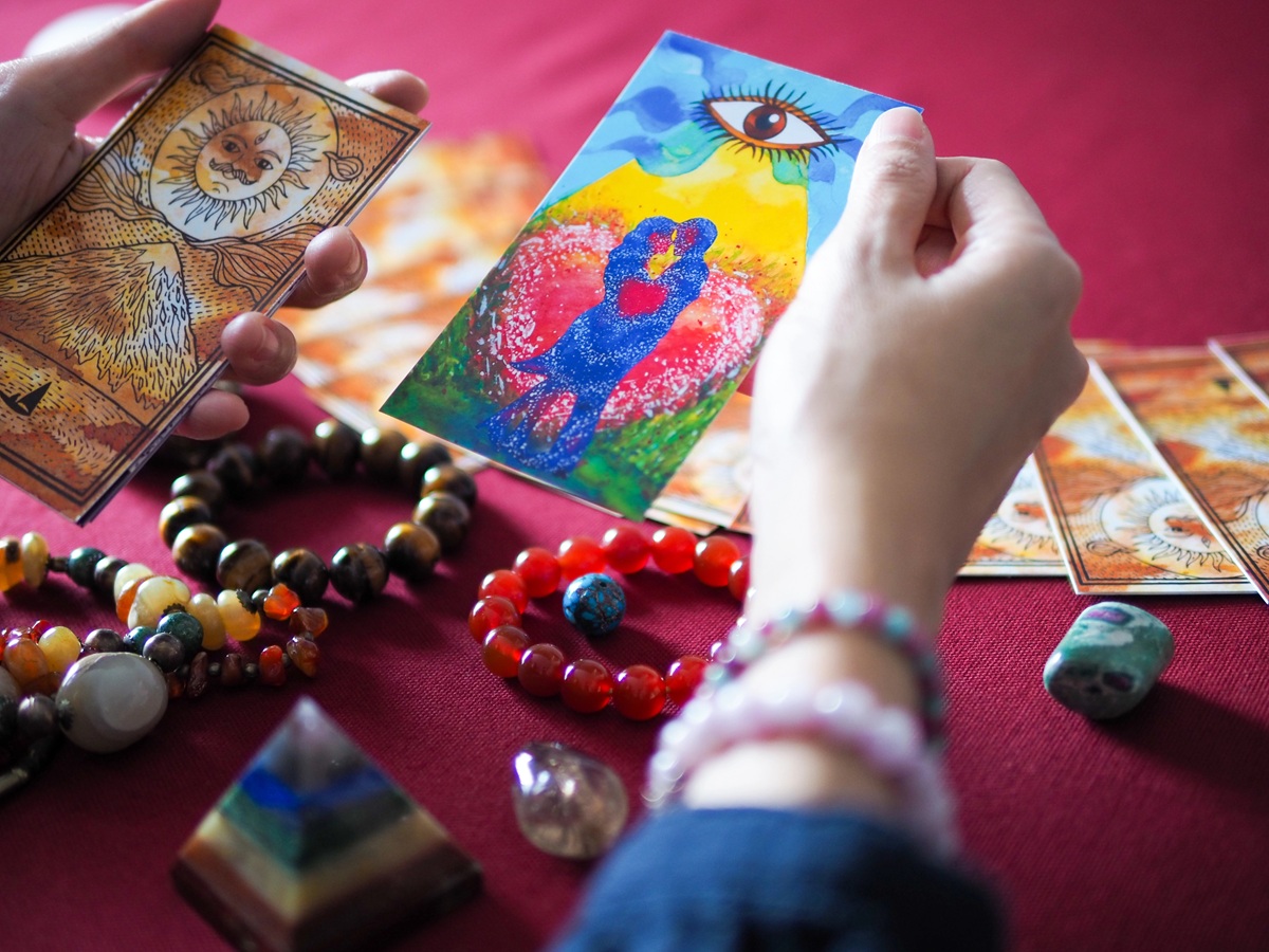 You are currently viewing Horoskop na luty 2026 – miłość, praca, finanse i samopoczucie