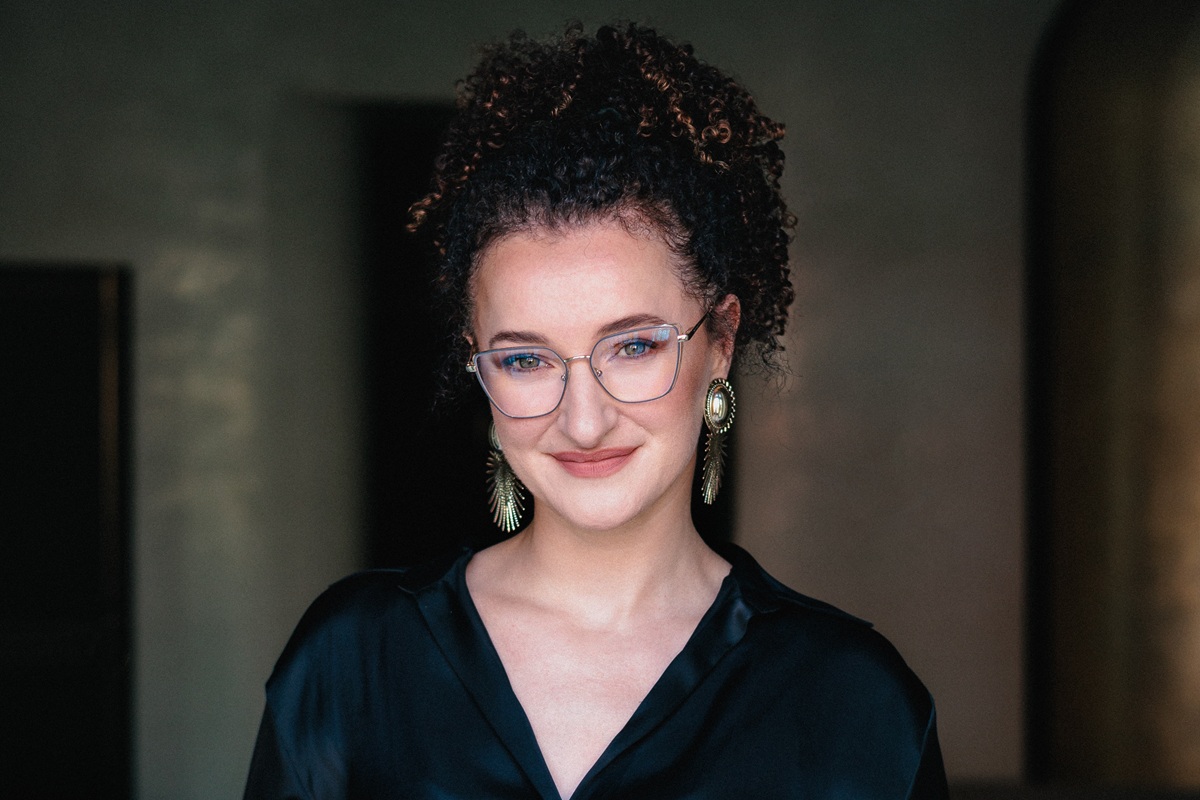 You are currently viewing Iza Wróblewska: biznes w kobiecej energii. O relacjach, odwadze i sile wspólnoty