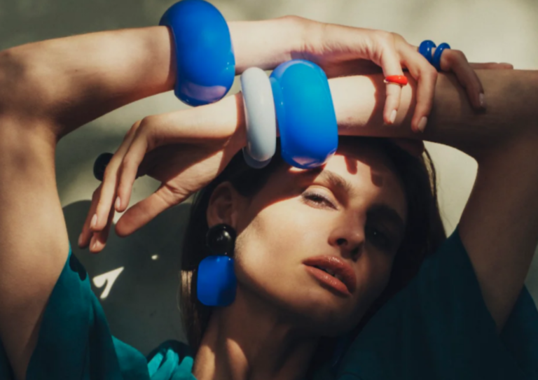 Read more about the article Nowy rok, nowe formy – jak marka Berries tworzy biżuterię na 2026 rok?