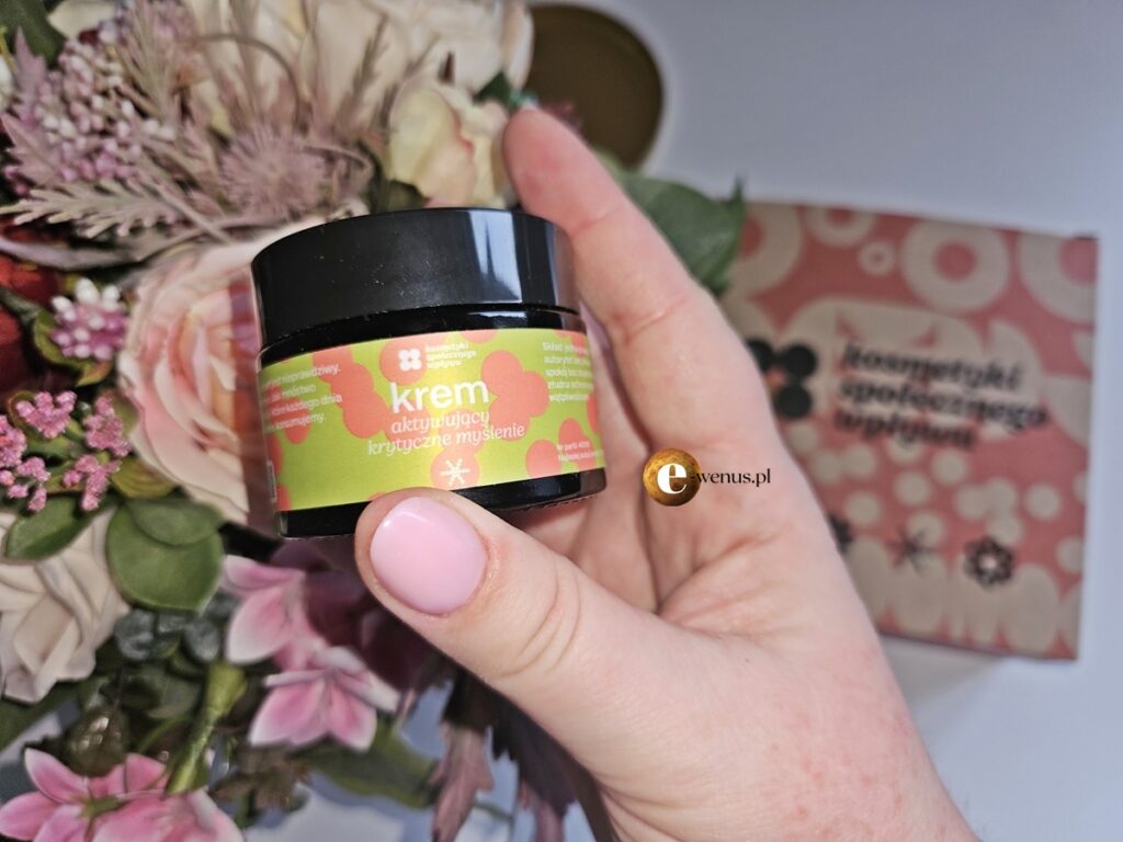 Kosmetyki Wpływu Społecznego: krem aktywujący krytyczne myślenie