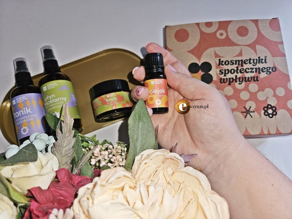 Kosmetyki Wpływu Społecznego: olejek przywracający sens