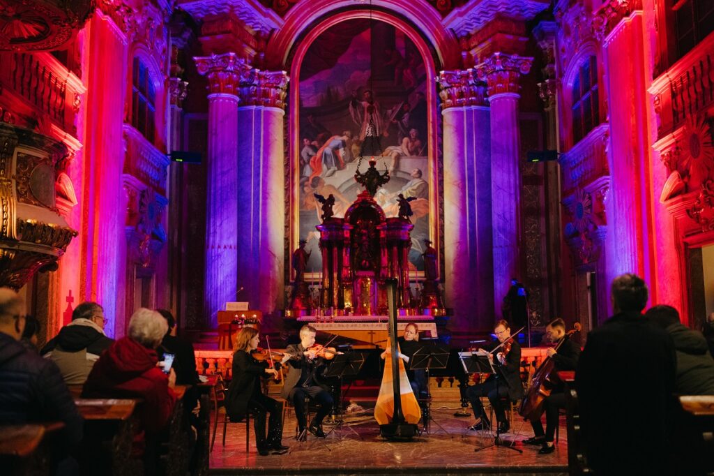 Trenczyn budzi Europę kulturą. Rok Europejskiej Stolicy Kultury 2026. Popularny portal dla kobiet e-Wenus.pl