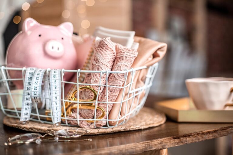 Read more about the article Jak zaplanować budżet świąteczny we wrześniu? Poradnik finansowy