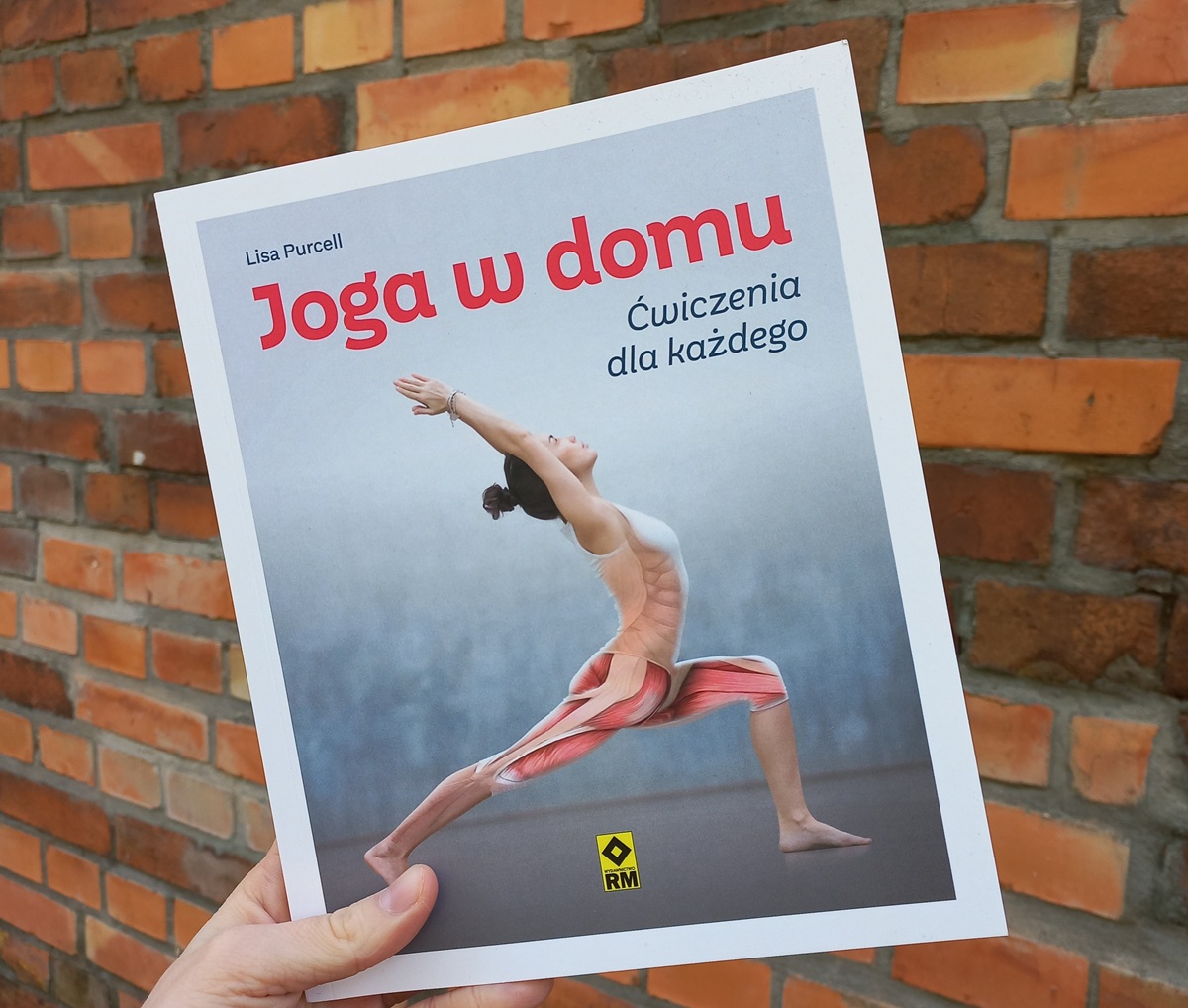 Zmęczona i spięta po całym dniu? Odkryj książkę, która zmieni Twoją domową praktykę!
